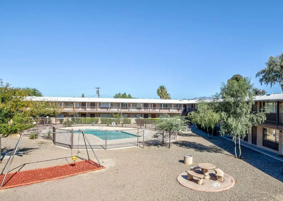 Axis Apartments  - Image 7