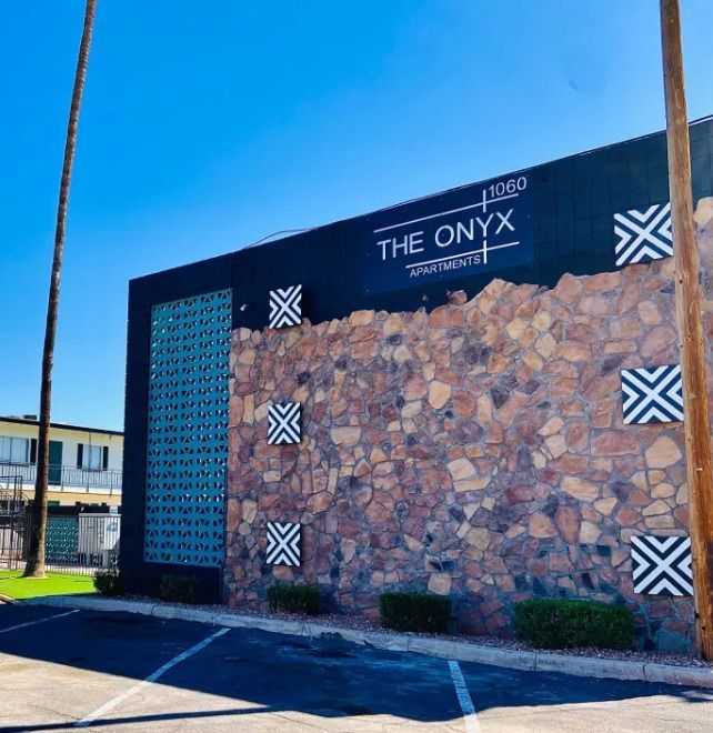 The Onyx Apartments  - Image 2