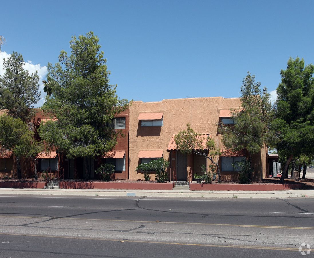 The Palm Villas - Image 1