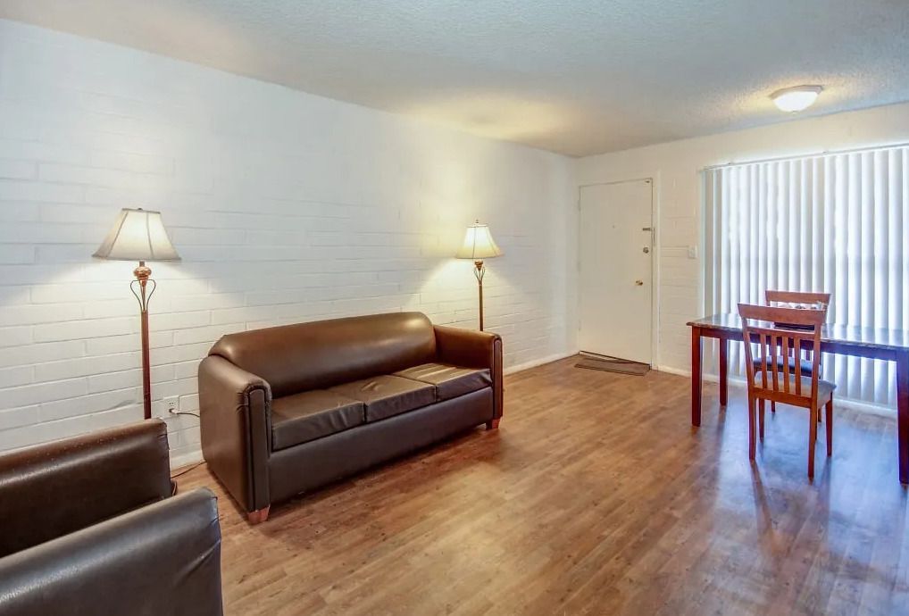 The Retro Apartments - Image 6