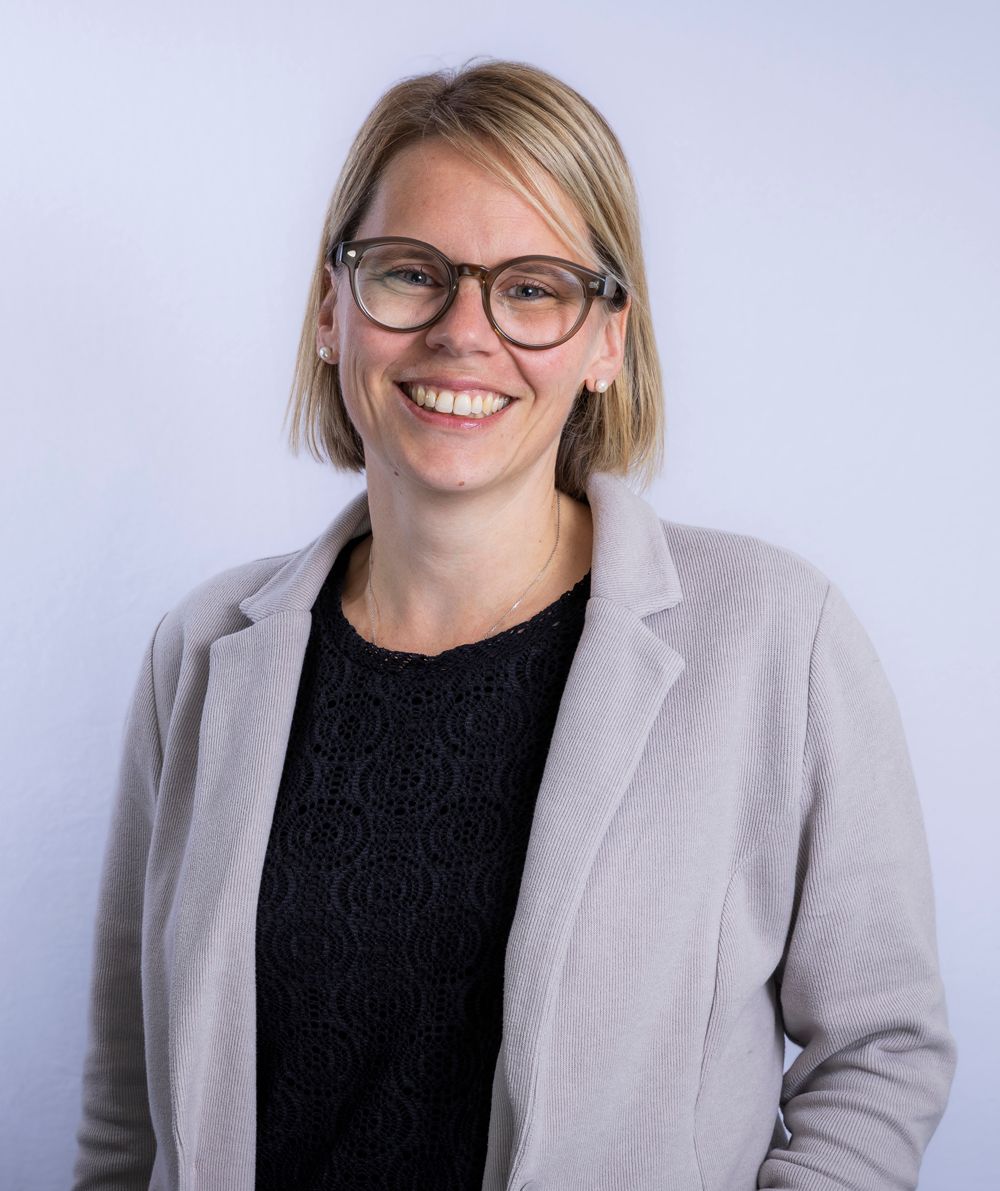 Nicole – Vetsch Treuhand + Immobilien AG Toggenburg
