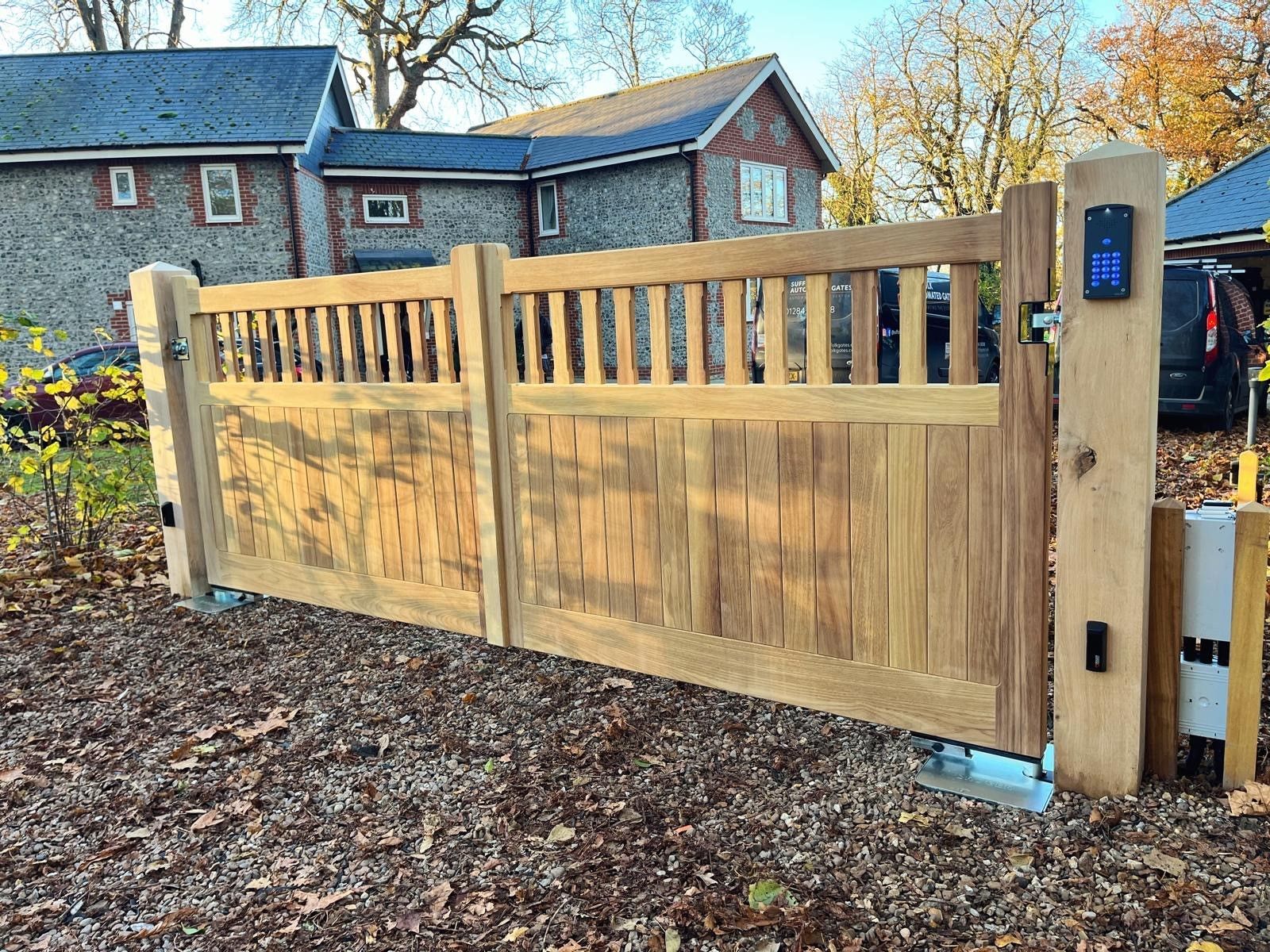 Underground automatic gate