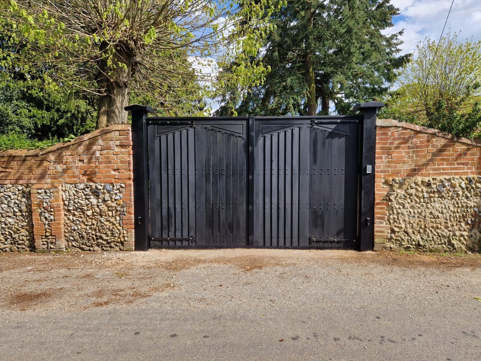 Bespoke Gates 7