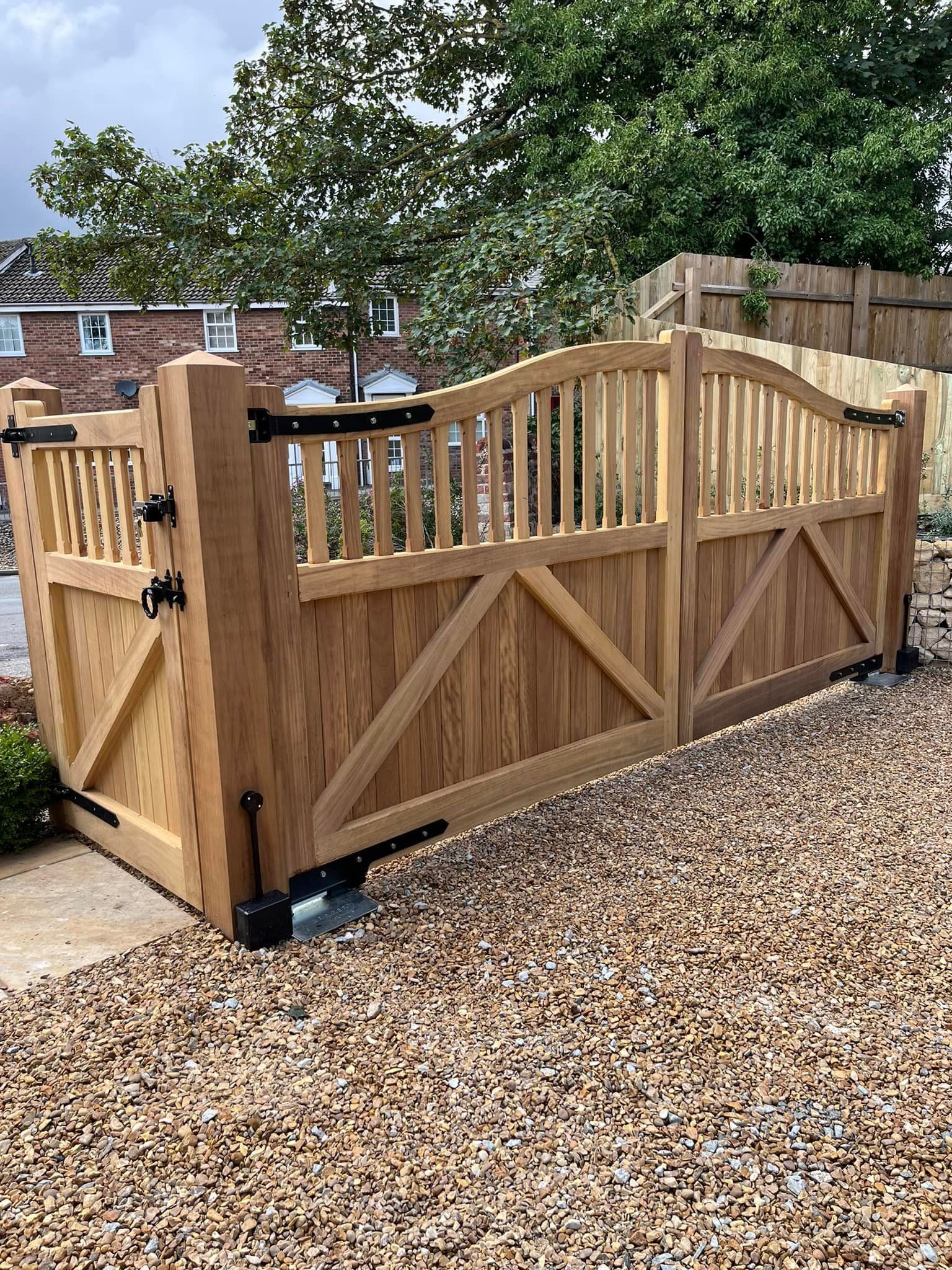 Newmarket Gate Range 16
