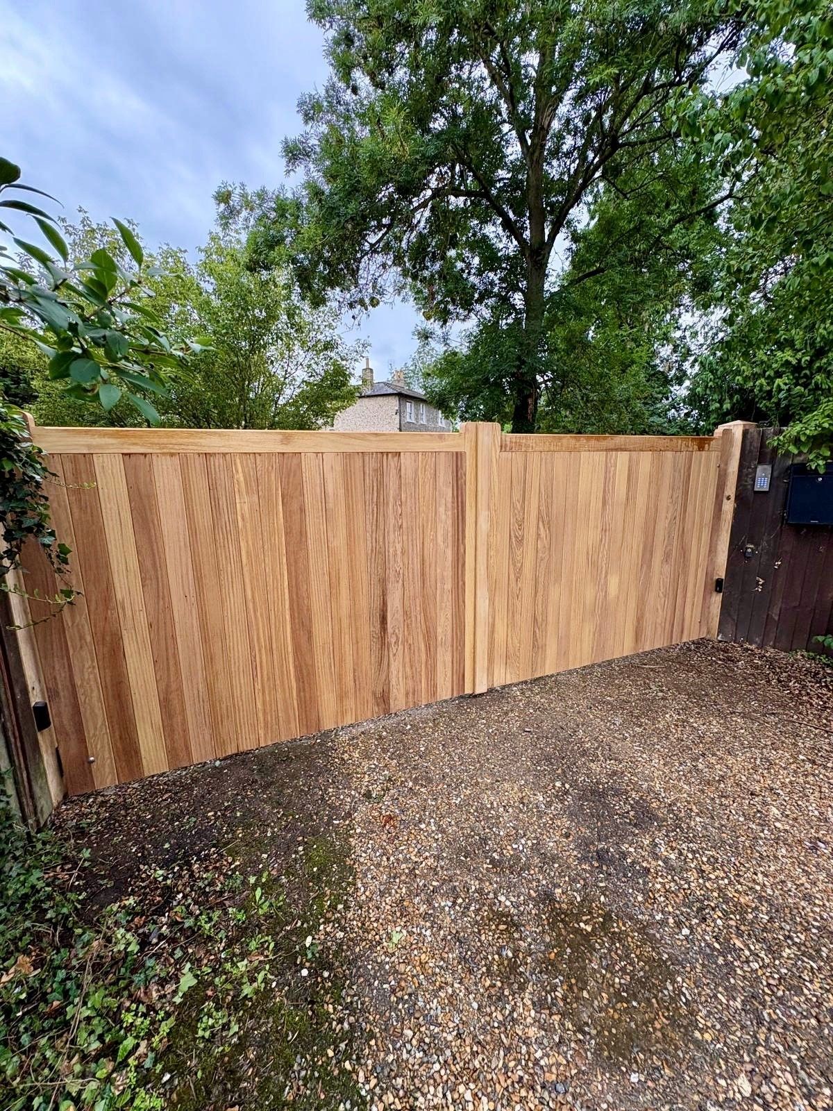 Hadleigh Gates 12
