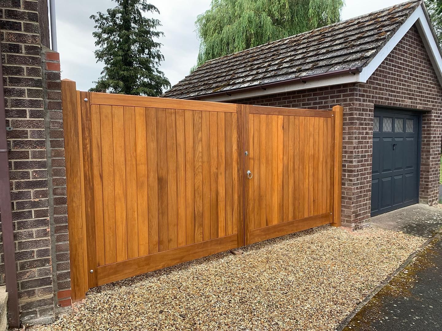 Hadleigh Gates 7