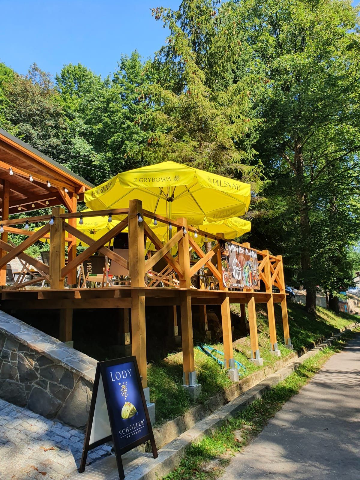 Szczawnica - Restauracja Hotelu Maria (ogródek)