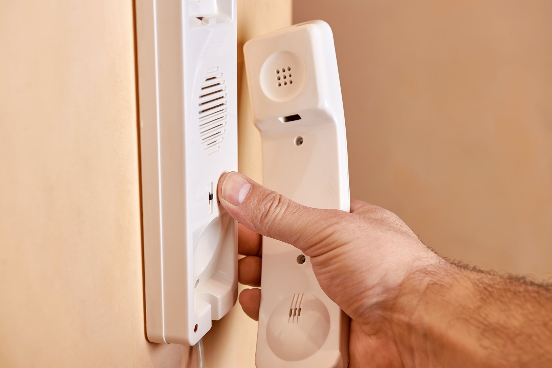 Indoor Restaurant Intercom Systems