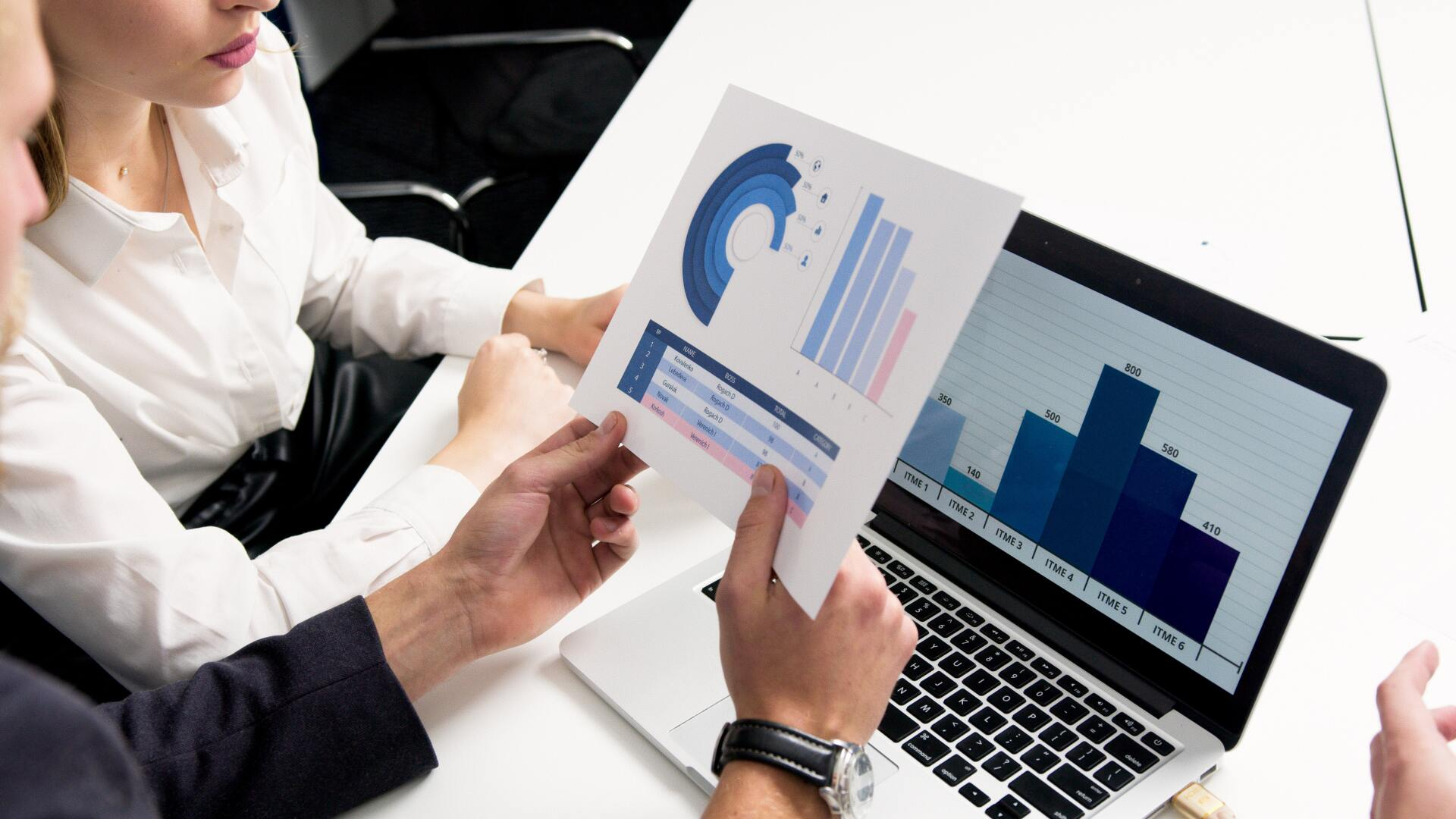 Consultoria e assessoria econômico-financeira, organizamos a gestão financeira da sua empresa