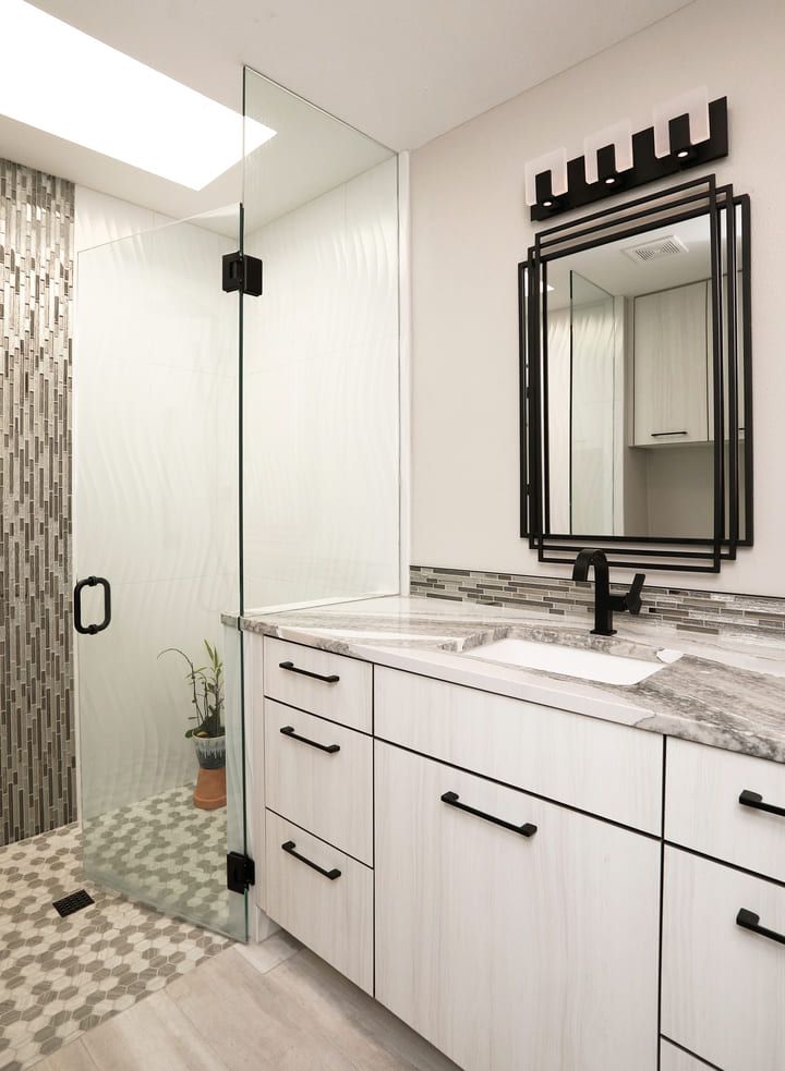 Kitchens and Baths by Lynn 4