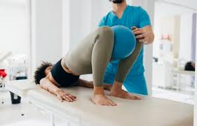 The 18 Best Exercises for Knee Pain, According to a Physical Therapist