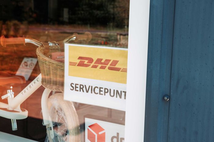 Store24 servicepunt voor DHL en DPD paketten