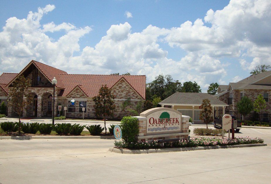 Oak Creek Apartments - Conroe, TX