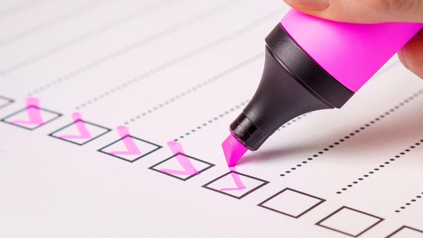 Optimizing Listings for Airbnb Success: Pro Tips