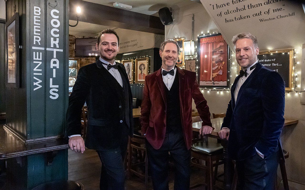 commercial photographer berkshire, 3 men in pub