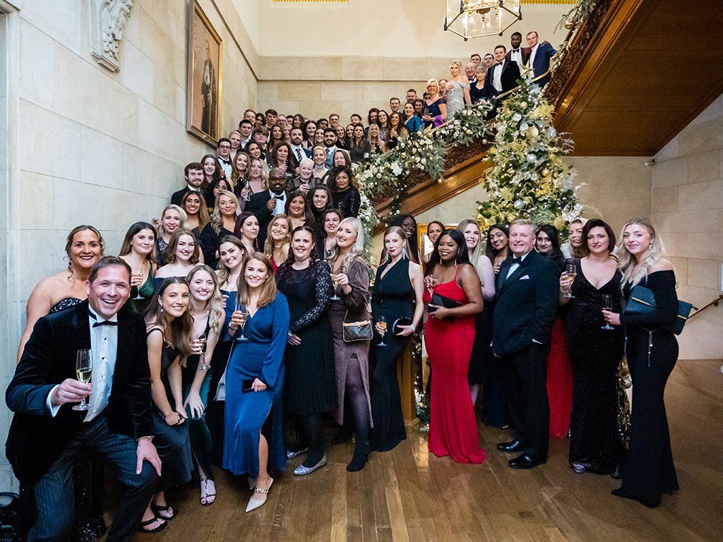 event photographer reading group shot