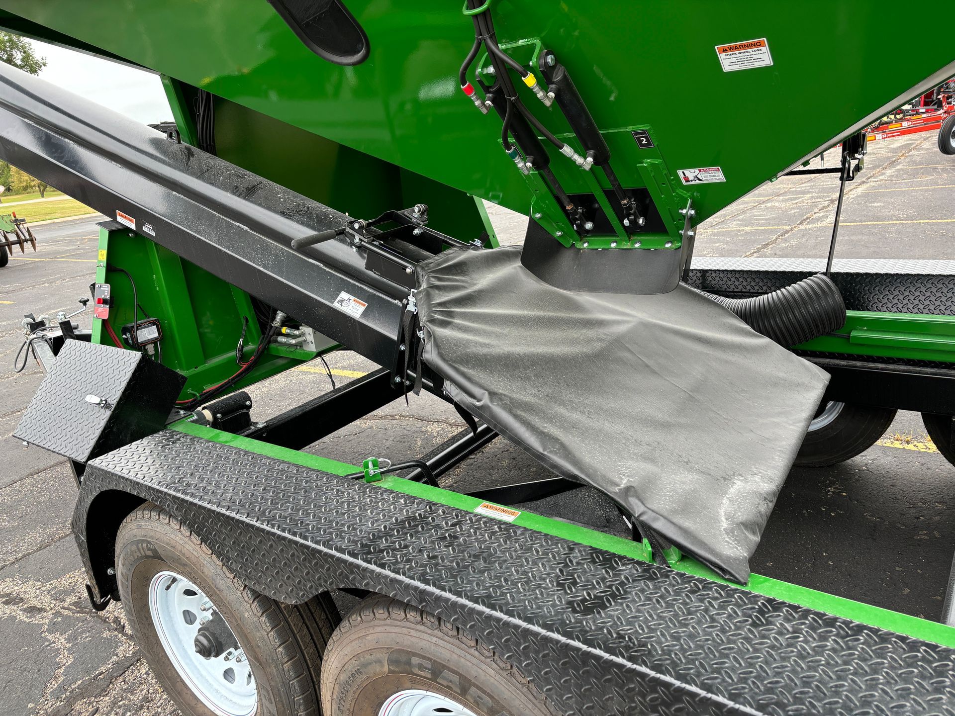 2024 J&M LC390 SpeedTender Seed Transport