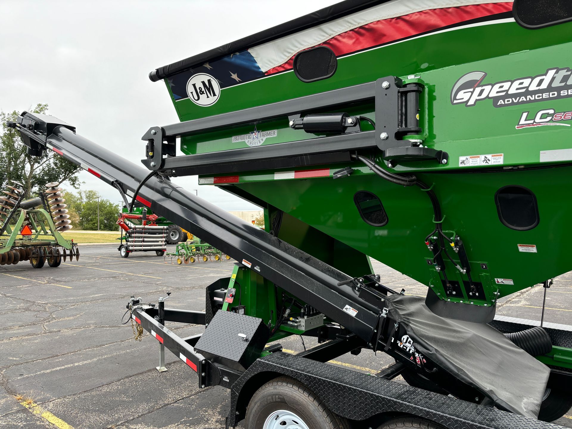 2024 J&M LC390 SpeedTender Seed Transport