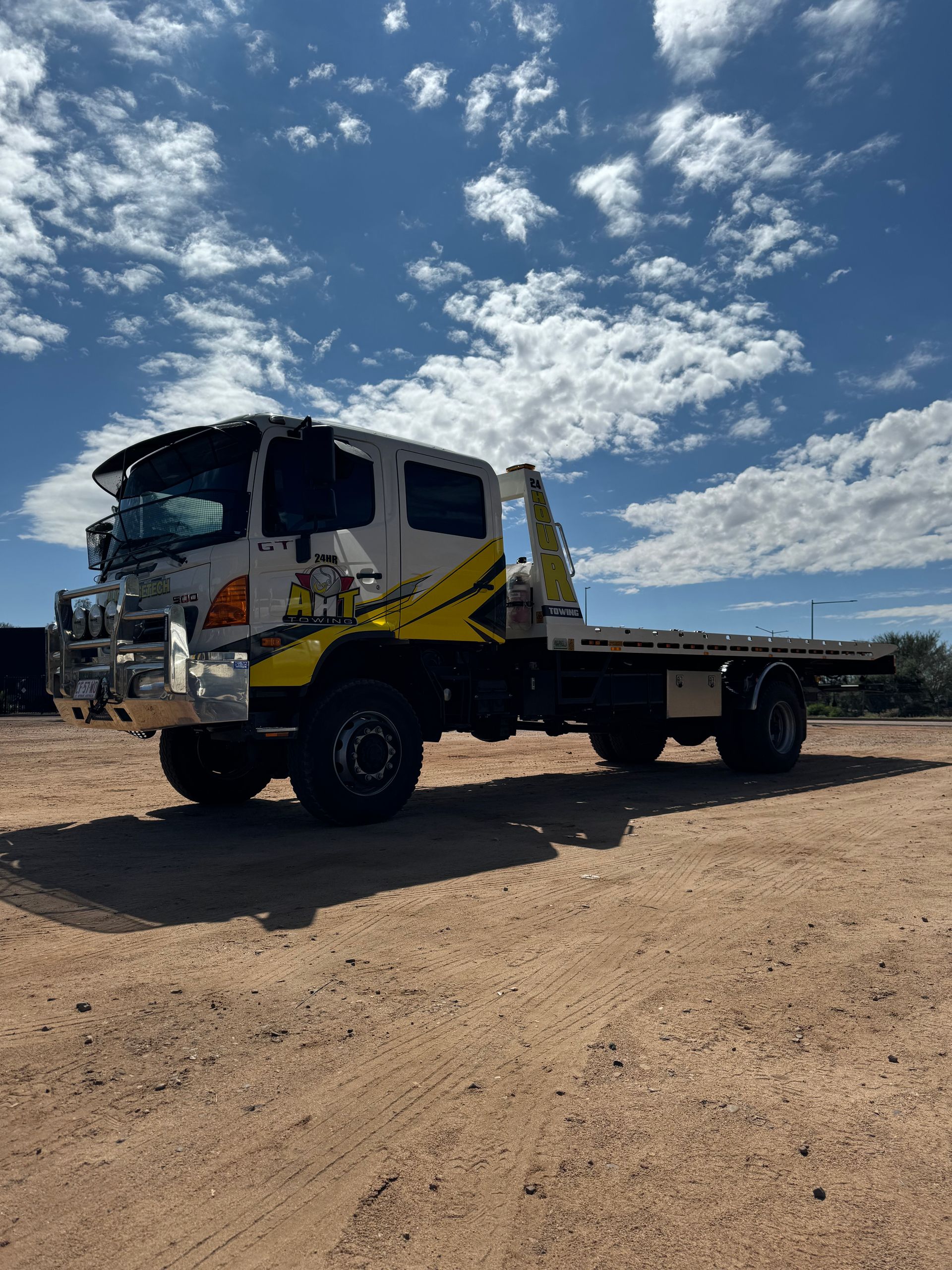 Image of a tow truck.