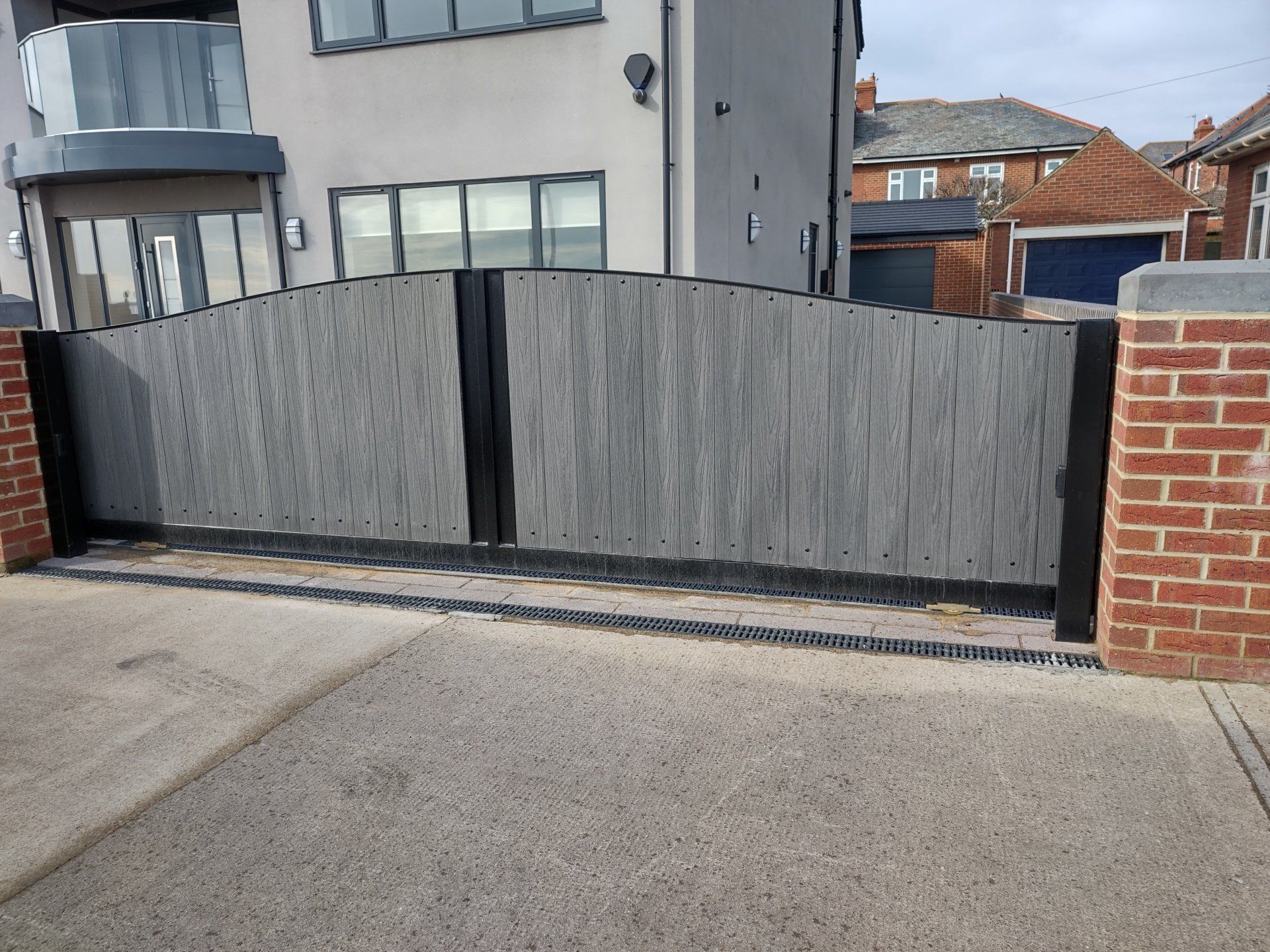 DOMESTIC GATES
