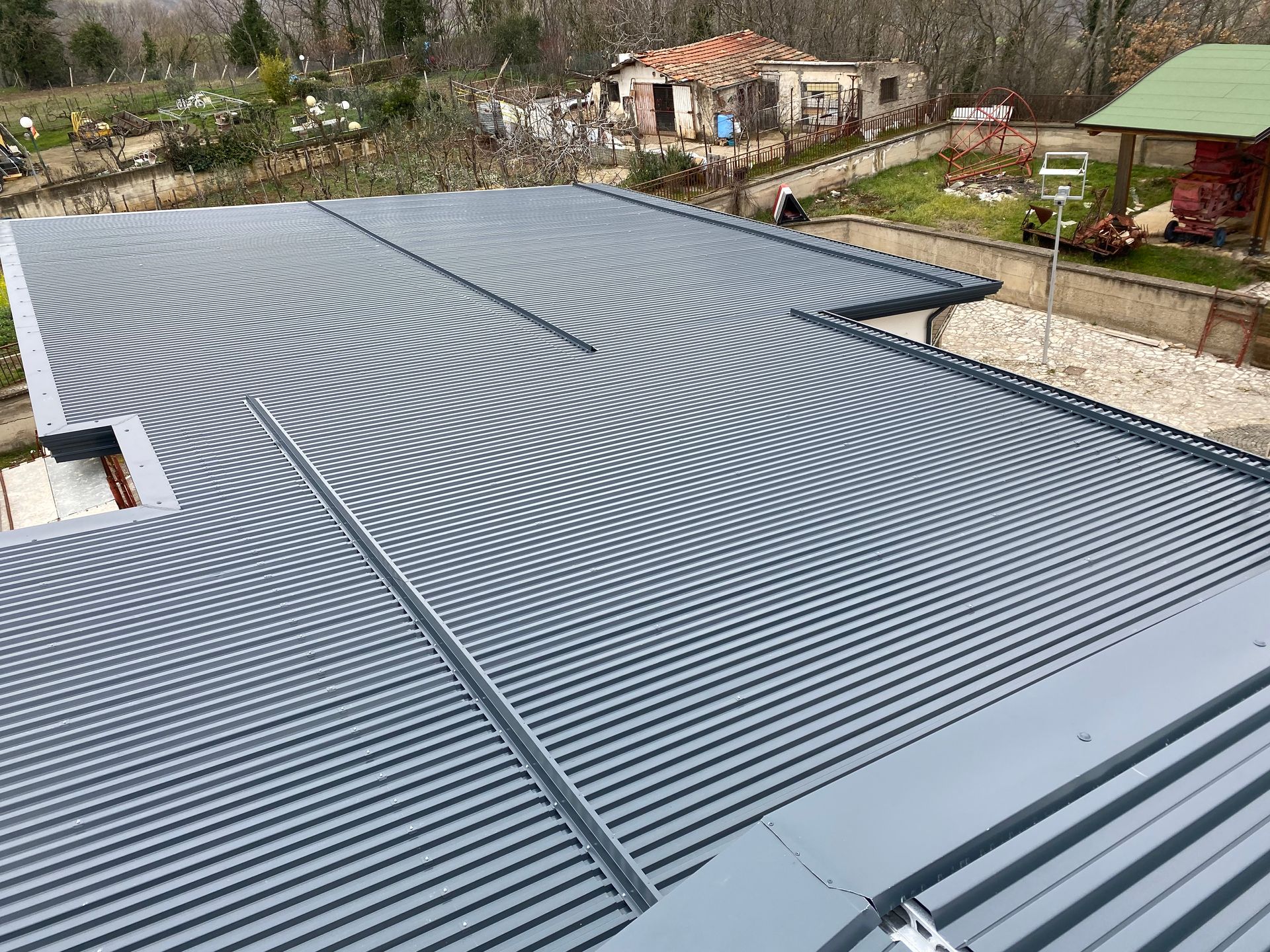 coperture metalliche coibentate  e ventilate