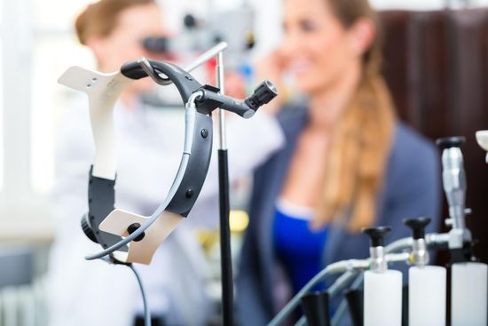 Otolaryngologist headlight and microphone Otolaryngologist headlight and microphone