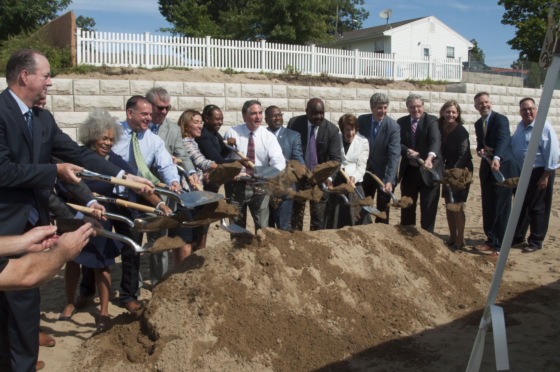 Community leaders, local and national partners gathered on September 17 to celebrate the groundbreaking of Educare Springfield,