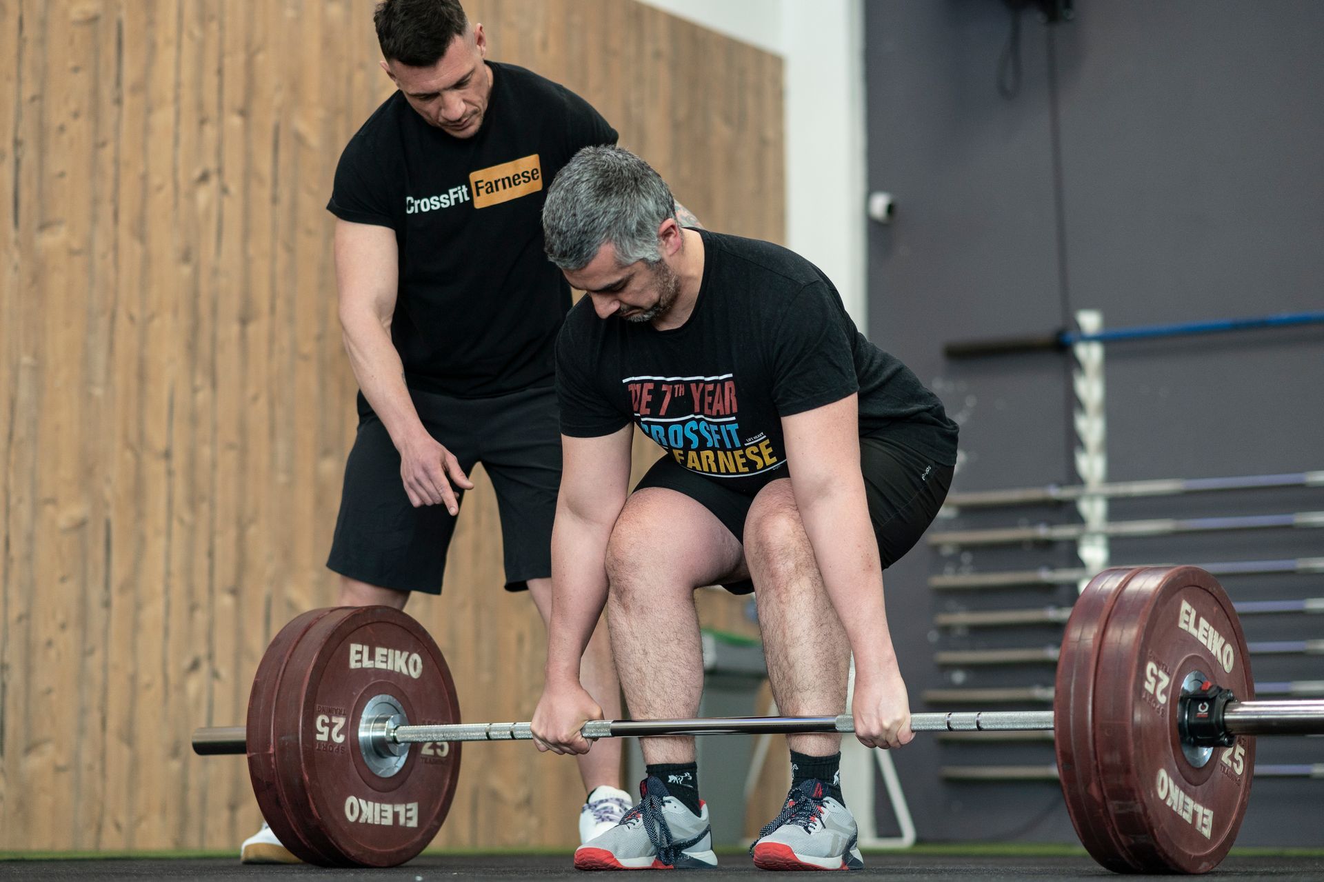atleta durante allenamento CrossFit Farnese, dopamina e movimento, deadlift, powerlifting