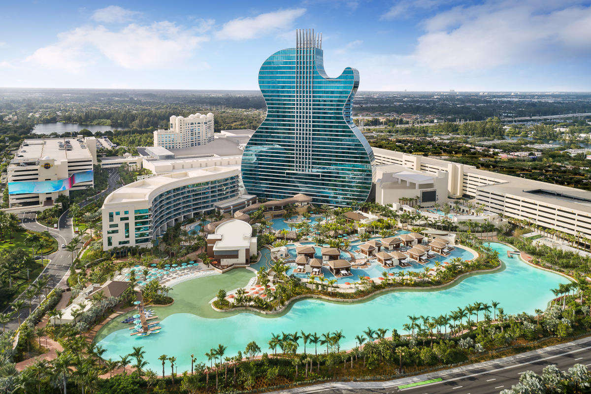 World's First Guitar-shaped Hotel: The Seminole Hard Rock Hotel & Casino