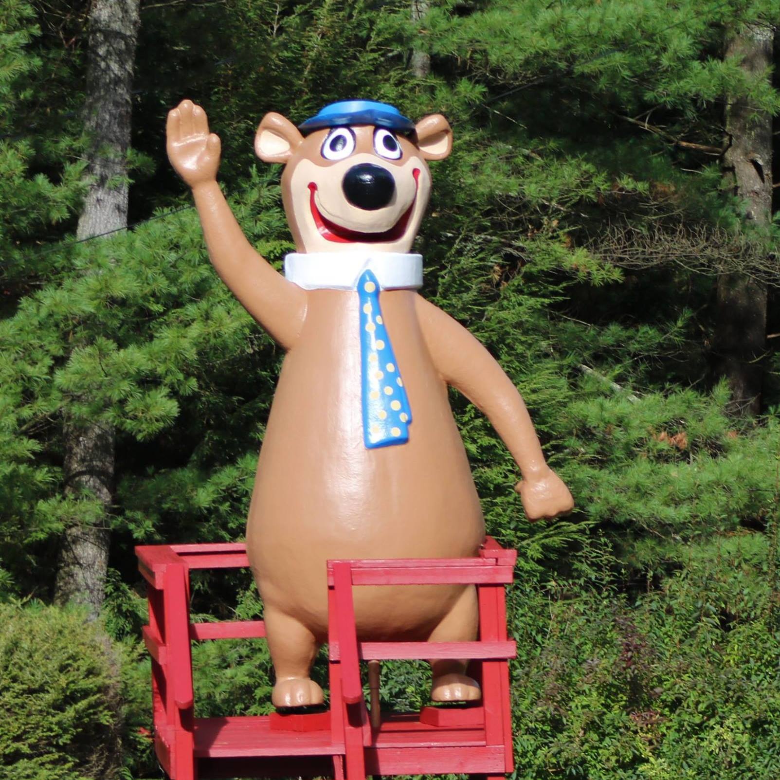World's Largest Yogi Bear: Cooksburg, PA, sets world record