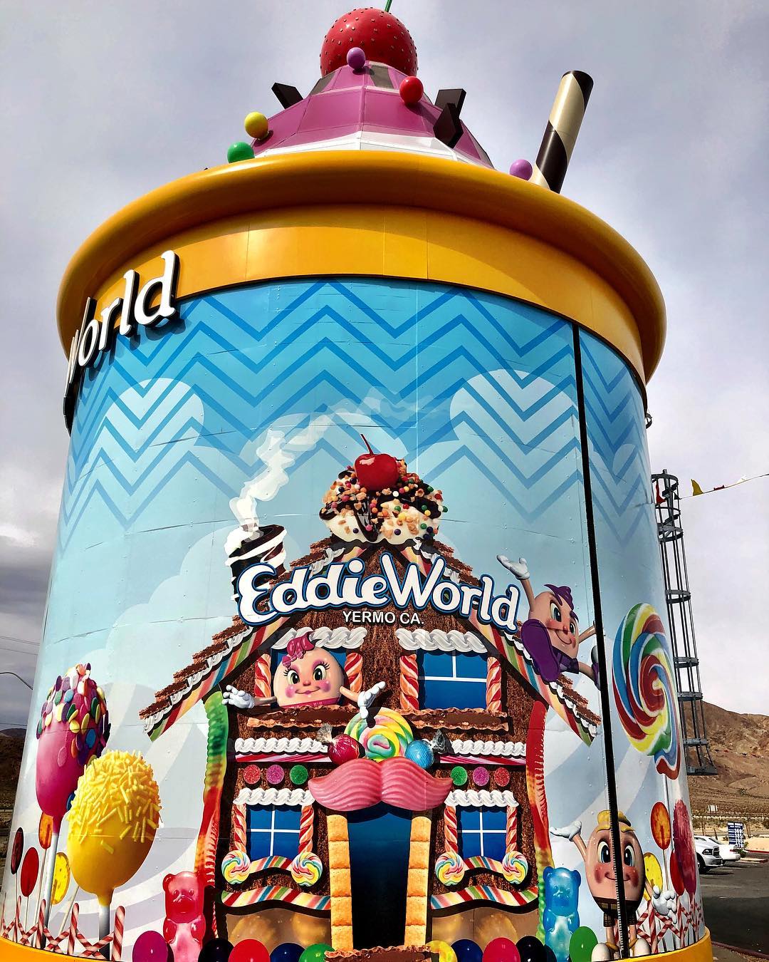World's Largest Ice Cream Sundae Sculpture world record in Yermo