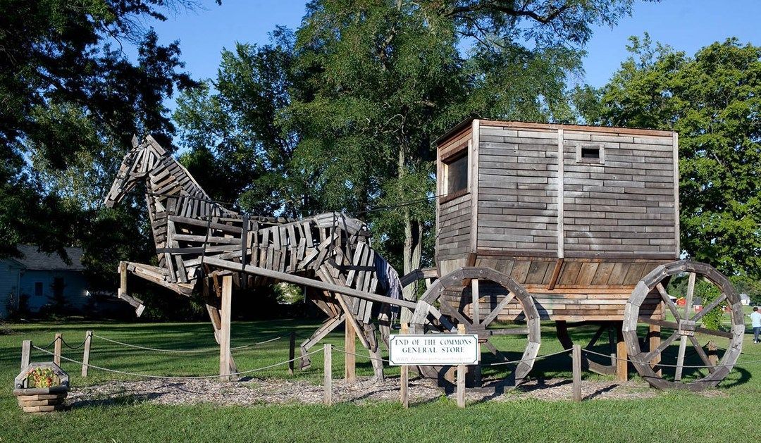 World’s Largest Amish Horse and Buggy Monument: world record in Mesopotamia, Ohio