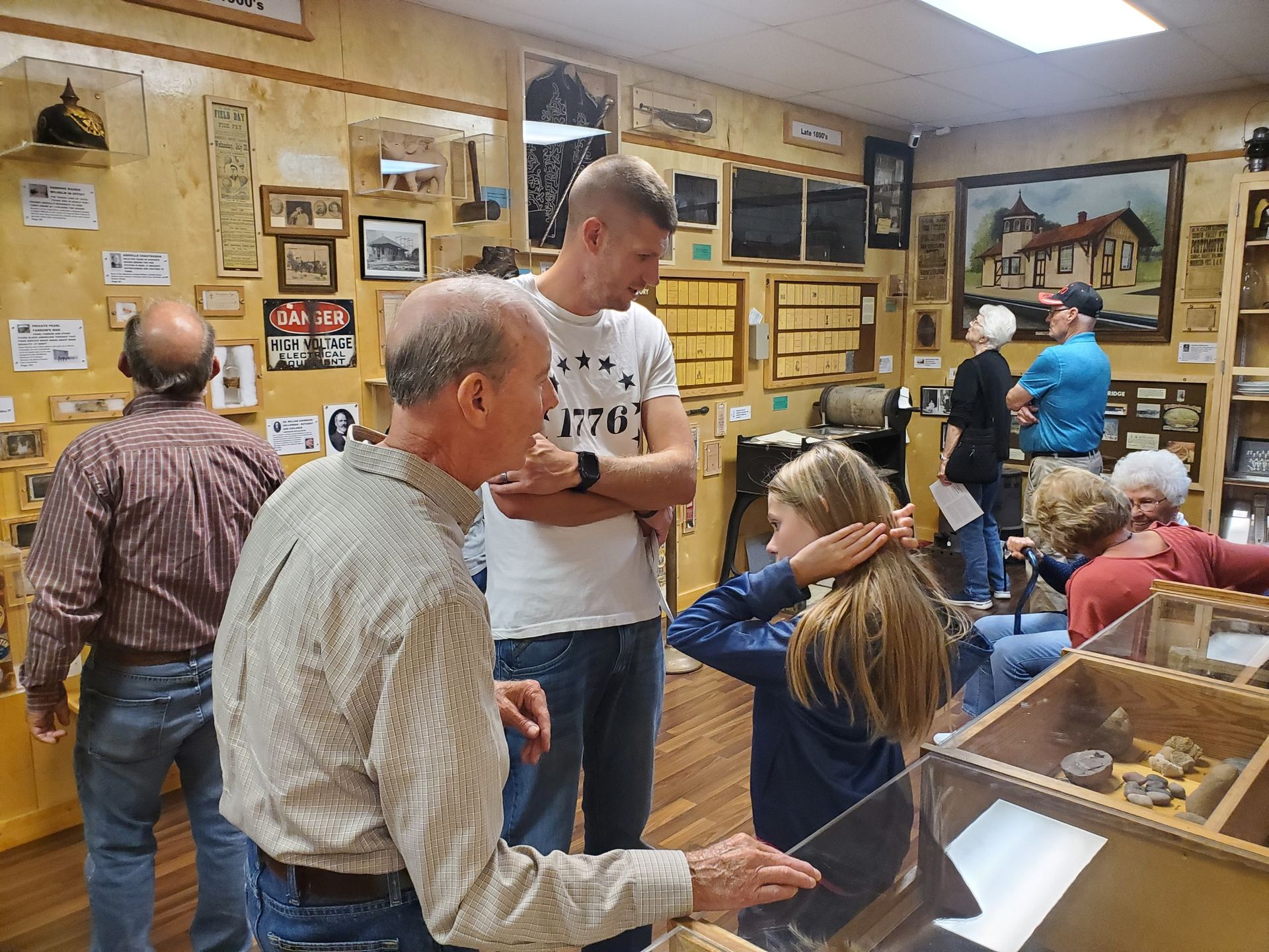 World’s Oldest Working Traffic Light world record in Ashville, Ohio