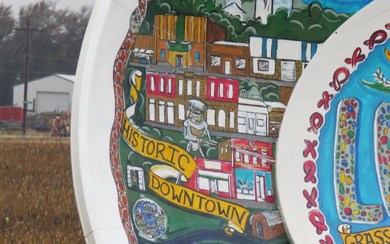 World’s Largest Souvenir Travel Plate: world record in Lucas, Kansas
