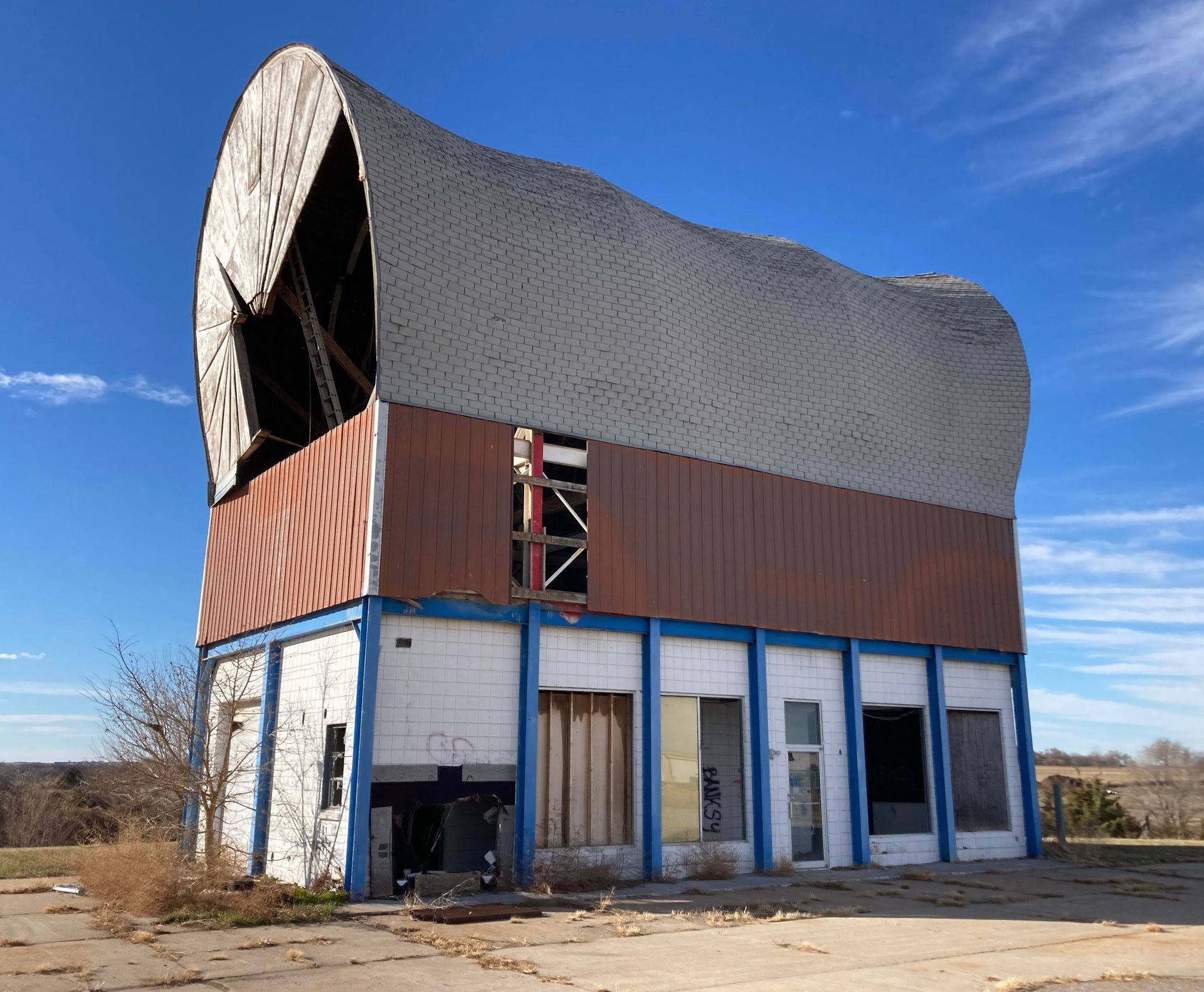 World’s Largest Covered Wagon, a world record in Milford, Nebraska