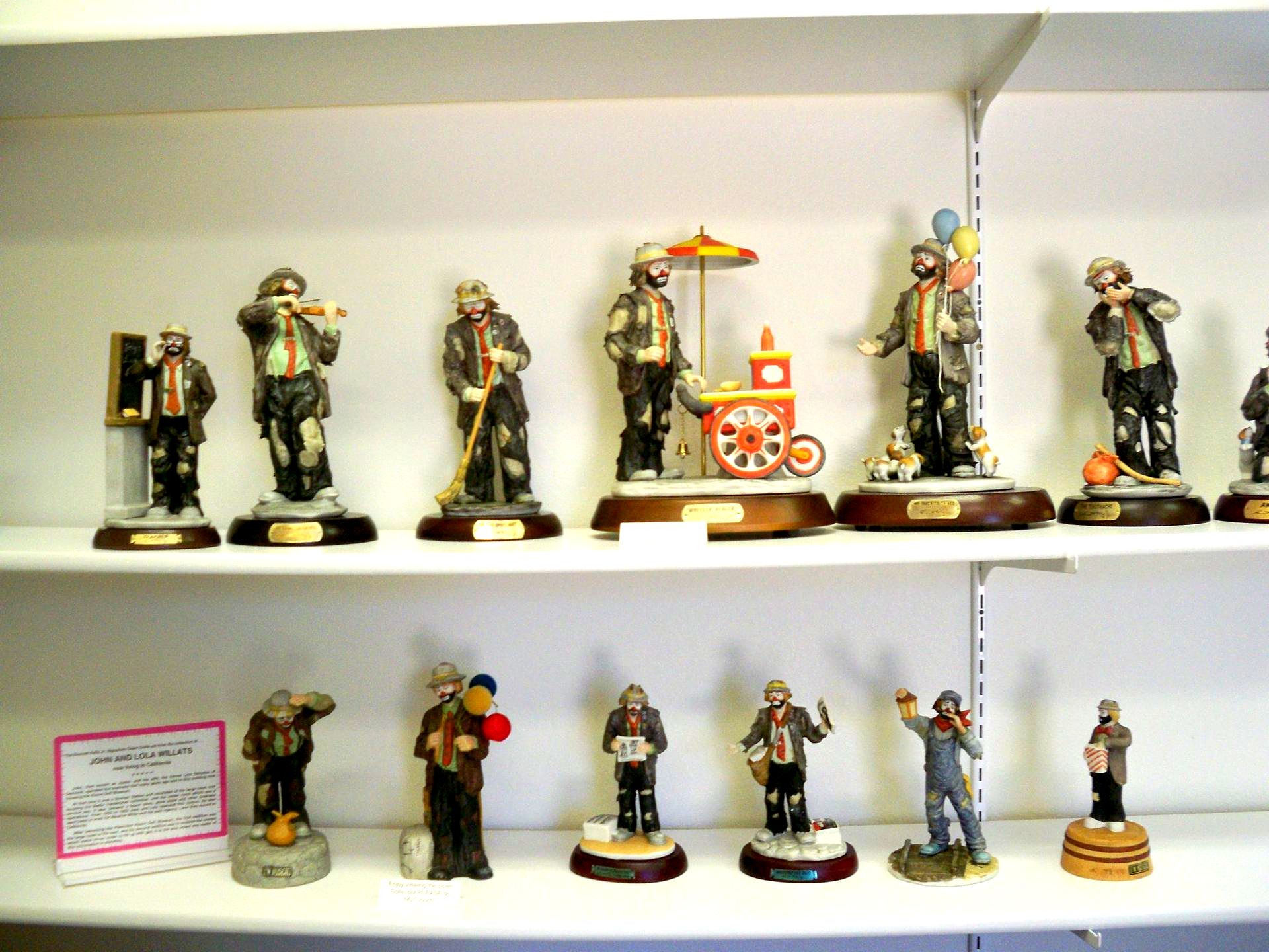 World's largest collection of clown related items world record in Plainview, Nebraska