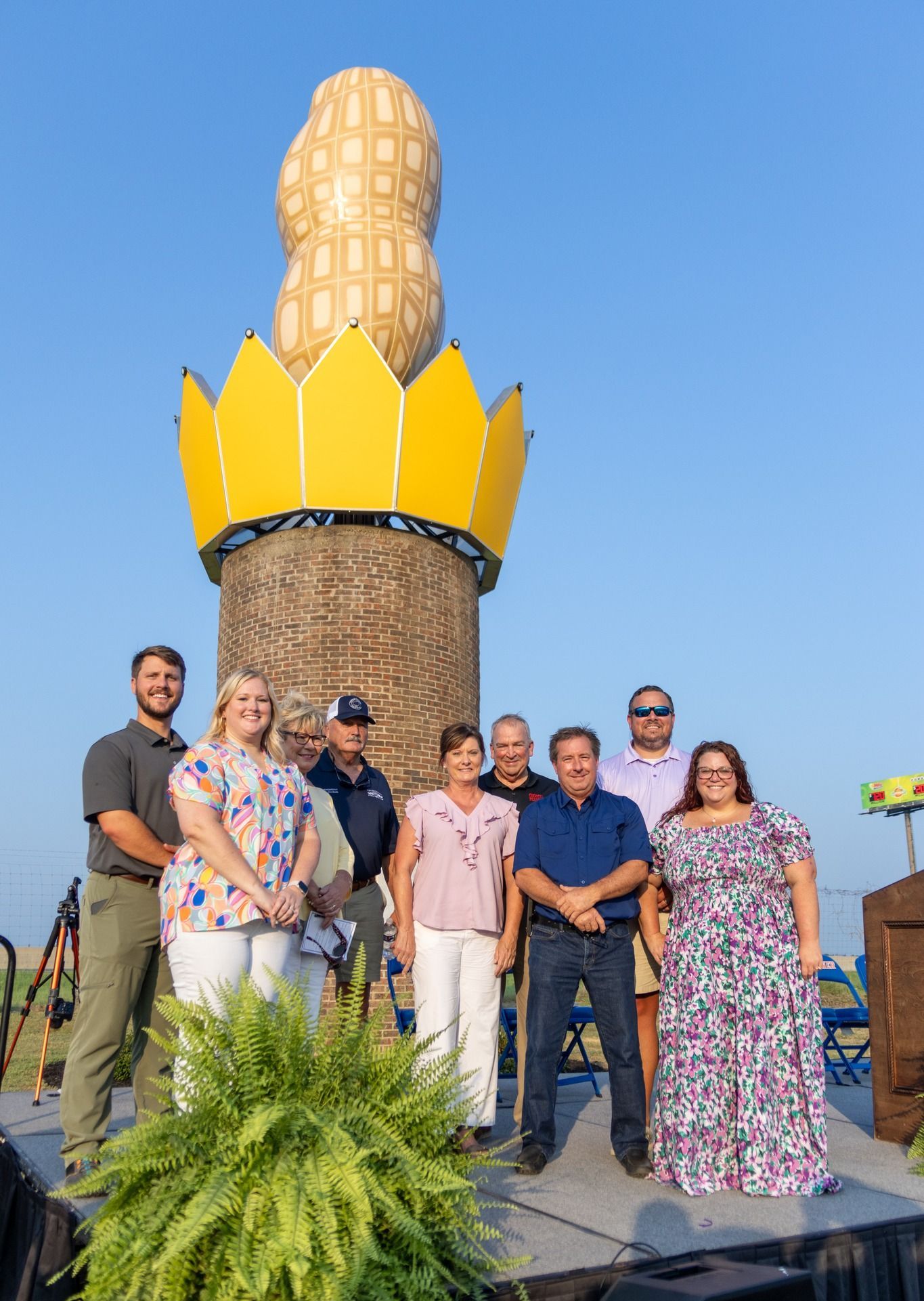 World's Largest Peanut Monument: world record in Ashburn, Georgia