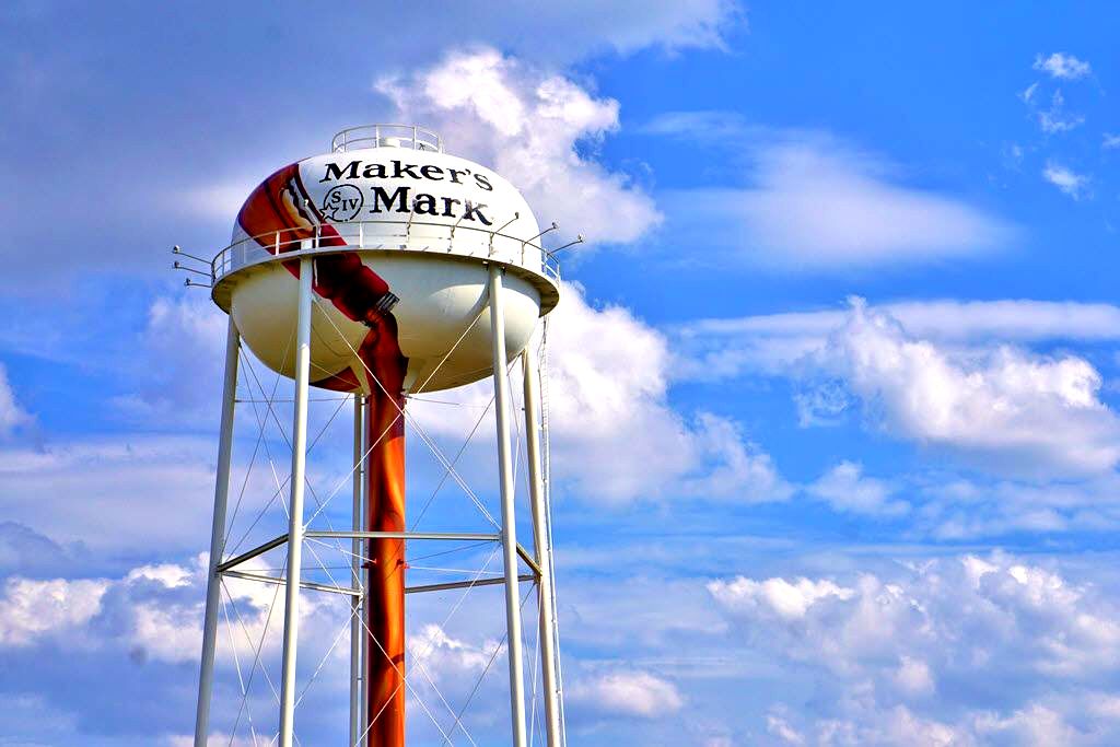 World’s Largest Bourbon Pour Sculpture: world record in Lebanon, Kentucky