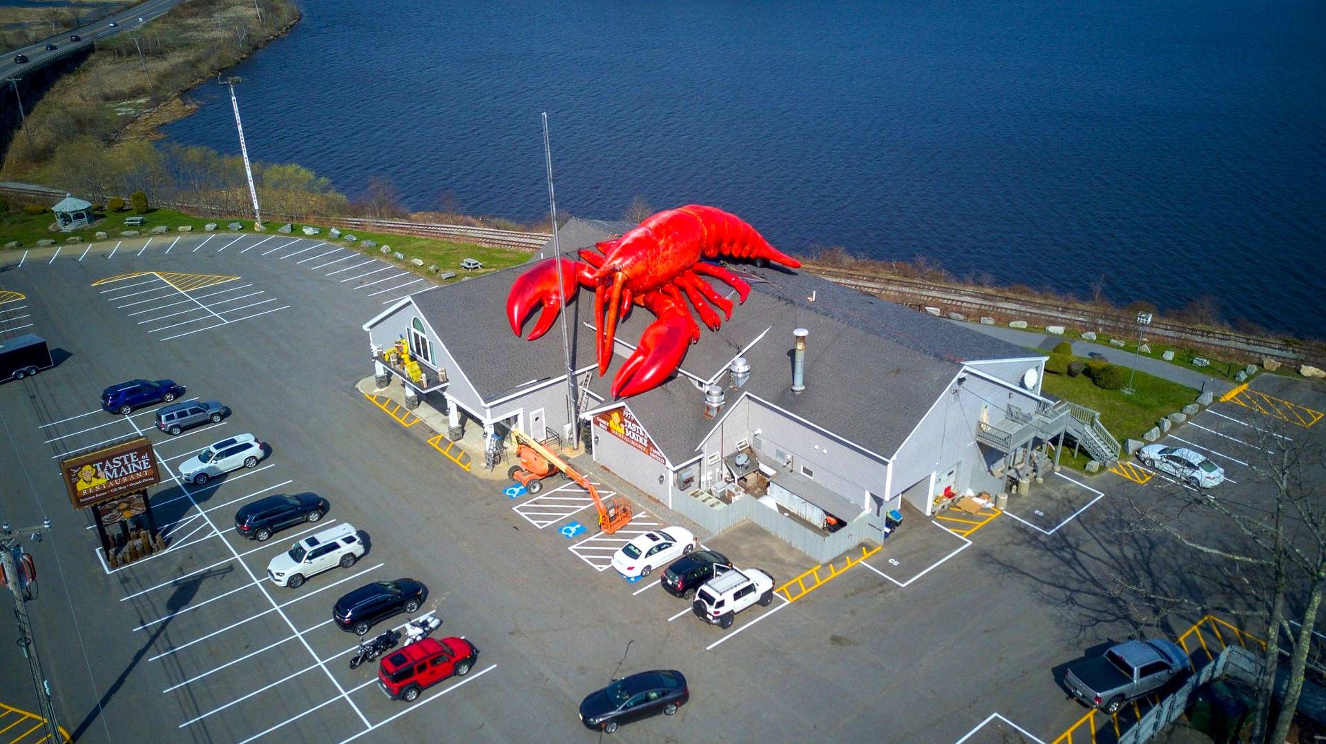 World’s Largest Inflatable Lobster, world record in Woolwich, Maine