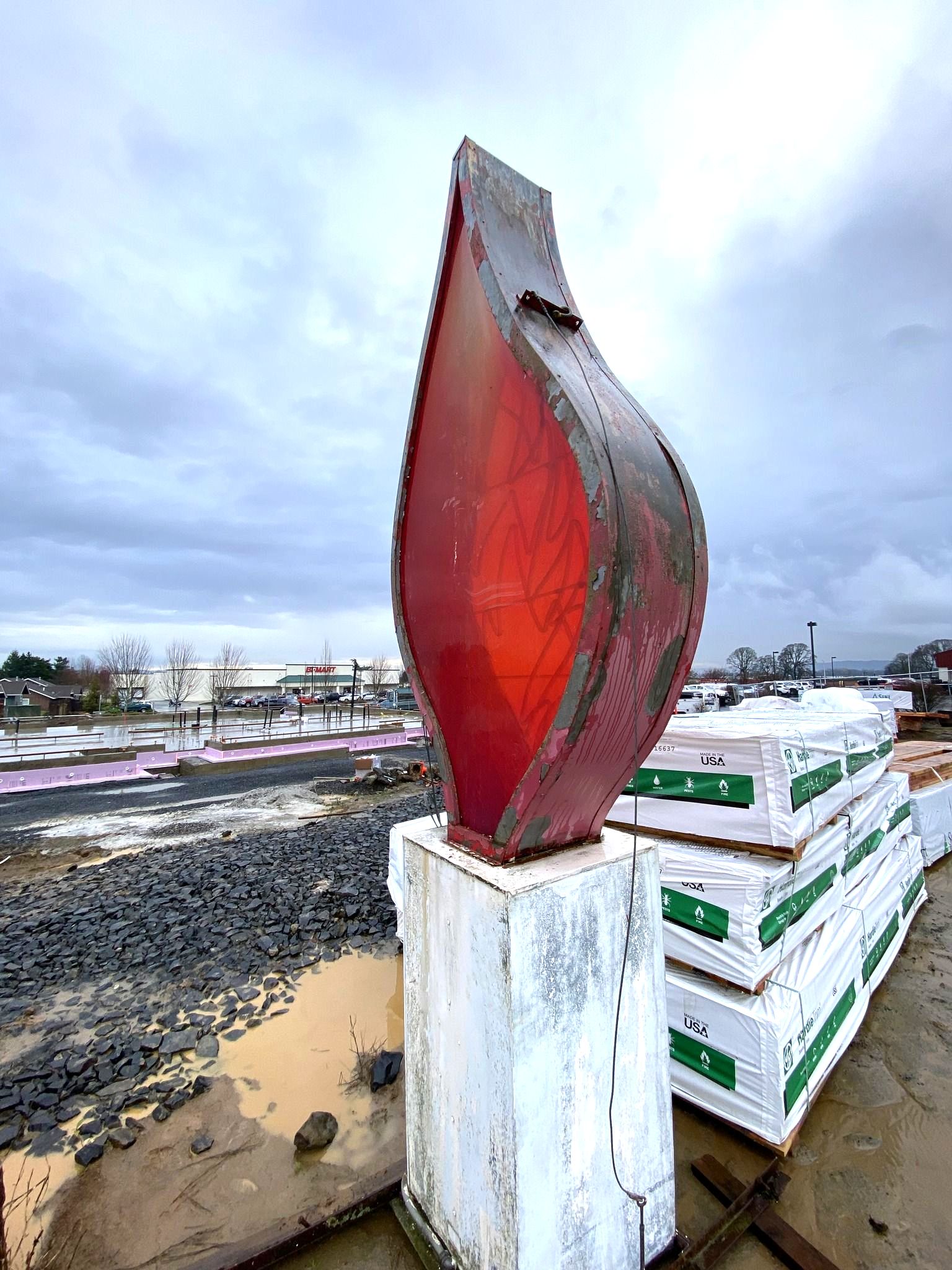 World's Largest Peace Candle Sculpture, world record in Scappoose, Oregon
