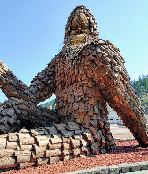 World's Largest Wooden Bigfoot Sculpture, world record in Keystone ...