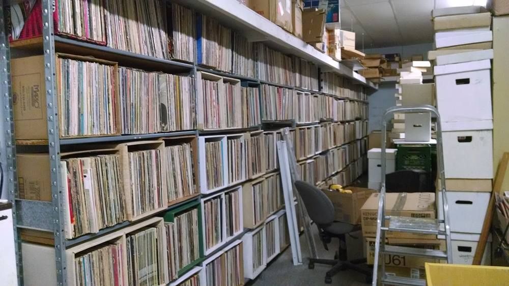 Worlds Largest Record Store Bananas Records Sets World Record worlds-largest-record-store-bananas-records-sets-world-record