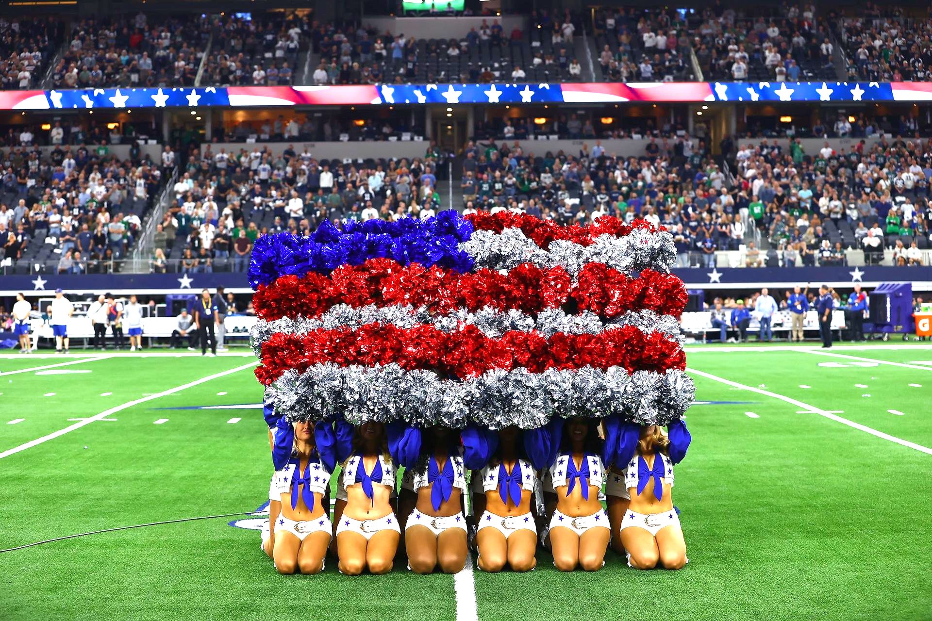 World's  Most Valuable Sports Team, The Dallas Cowboys sets world record