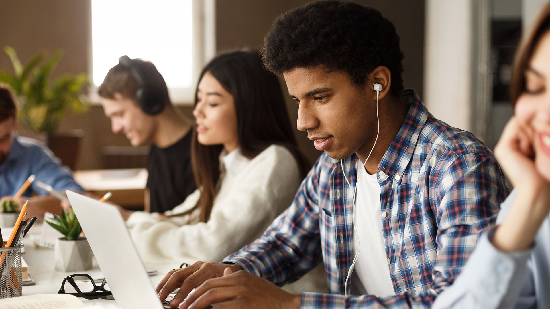 Largest computer programming lesson, world record set in Lisbon, Portugal