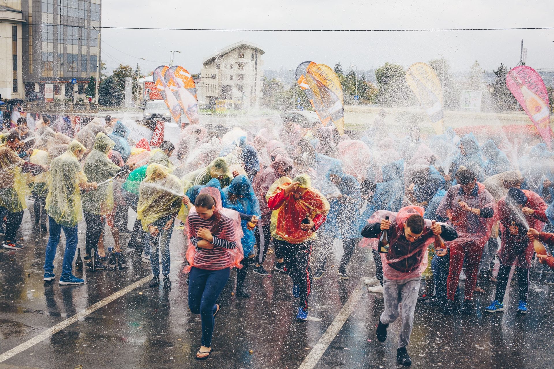 Largest champagne / sparkling wine fight: world record in Iasi, Romania