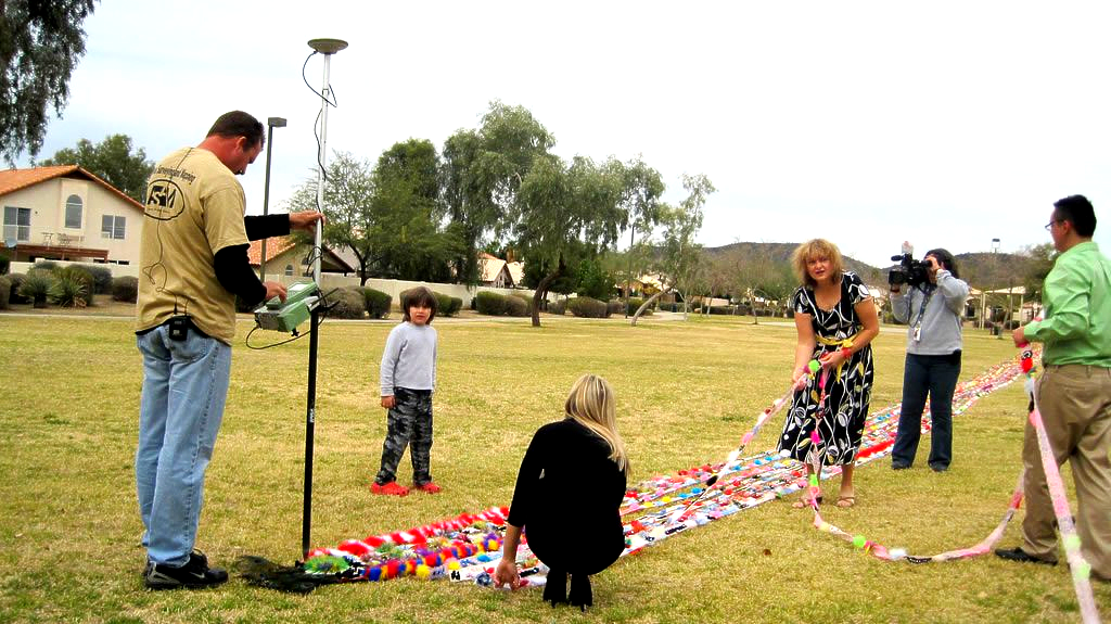 Longest Lucky Charm (Trinket): Mirela Harris and Adrian Haiduc sets world record