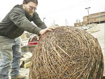 Largest ball of copper: Rick Fortin sets world record (Video)
