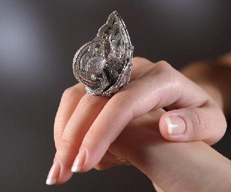 Most diamonds set in one ring: Lobortas Classic Jewelry House sets world record
