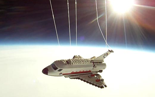 First Lego Shuttle Sent into Space: Raul Oaida sets world record (Video)
