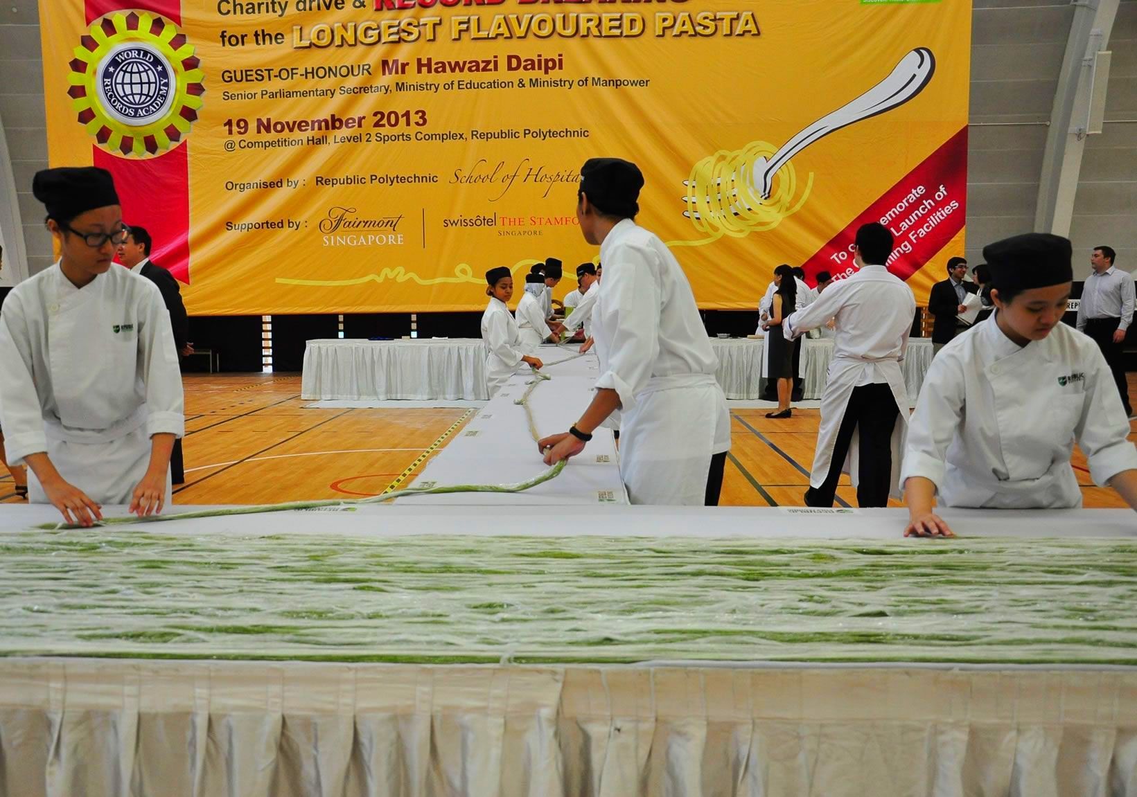 Longest Flavoured Pasta: Singapore sets world record record (VIDEO) 